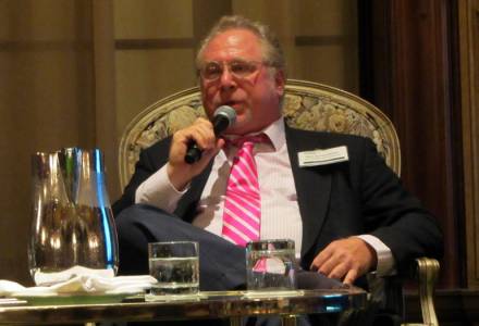 Bob Sonnenblick panelist at Hotel Summit on November  11th, 2014 in Los Angeles